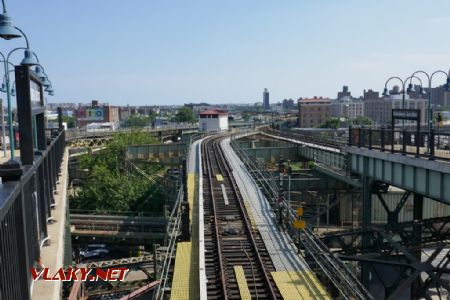 Brooklyn/Broadway Junction: část nadzemkového kolejového rozpletu, 22. 7. 2022 © Libor Peltan