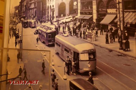 New York Transit Museum: fotka newyorského tramvajového provozu s PCC