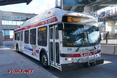 Philadelphia/Frankford Transportation Center: trolejbus New Flyer E40LFR na konečné, 30. 7. 2022 © Libor Peltan