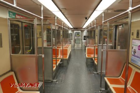 Filadelfie: interiér metra B-IV Broad Street Line, 31. 7. 2022 © Libor Peltan