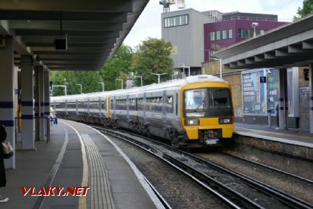 Woolwich Arsenal: Metro-Cammell Networker řady 466, 11. 6. 2022 © Libor Peltan