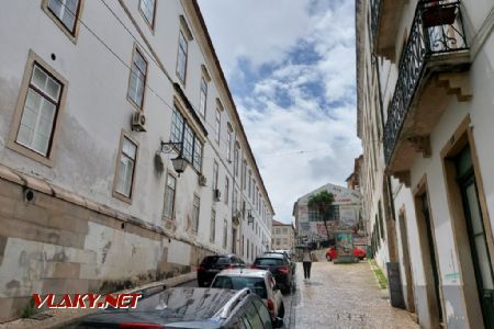 Coimbra, horní část Alta s jednosměrnou trolejbusovou tratí, 9.6.2023, Tomáš Kraus