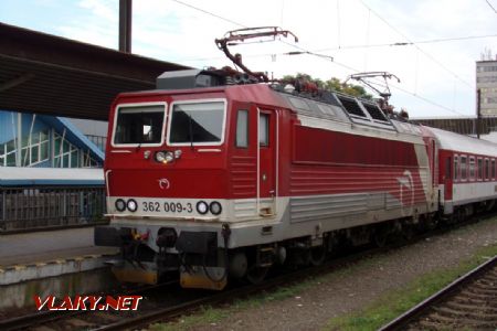 362.009 sa chystá na vlaku, Košice, 18.8.2023 © S.Langhoffer