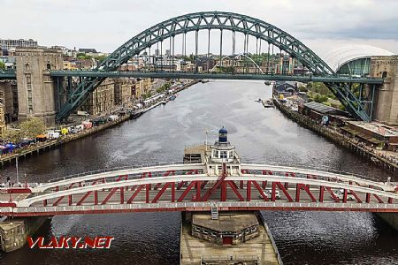 Pohľad z mostu na mosty Newcastle-upon-Tyne; máj 2023 © Tomáš Votava
