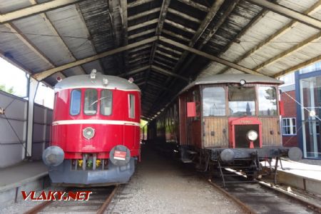 Odense, železniční muzeum červený expres MS401-AA341-MS402 z r. 1935 výrobce Frichs a Scania  a motorový vůz Triangel, 16.8.2023 © Jiří Mazal