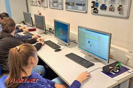 Odborné laboratóriá pre elektrotechnickú spôsobilosť a sieťové technológie © SPŠD Trnava