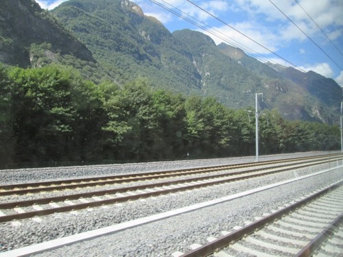 Bodio - Bellinzona: nové koľaje vysokorýchlostnej trate sú už položené 