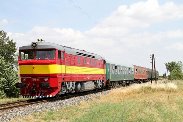 29.6.2014 - Ľudovítová: T478.1131 s mimoriadným vlakom do Zbehov a Radošiny © Ľudovít LACKO