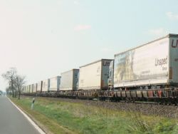 Maďarské vlakové šialenstvo má prívlastok „RoLa“