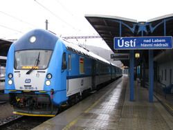 ČD prezentovaly rekonstrukci přežilého nádraží a letitého vozu