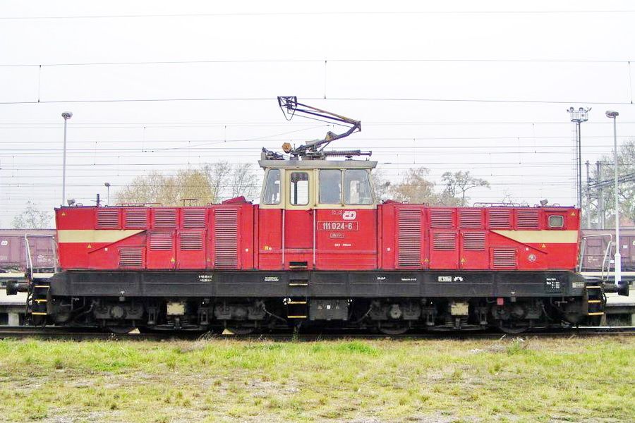 Elektrické lokomotivy na našich kolejích: řada 111, 112