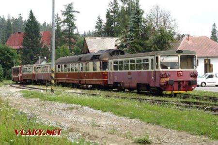 ''Historický'' motorový vlak v Tatranskej Lomnici