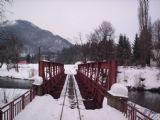 Most Čiernohronskej železnice cez Hron. Za ním je konečná - Chvatimech. 5.3.2005, © Miro Drkoš