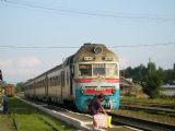 Chust: príchod osobného vlaku zo Solotviny do Koroleva.