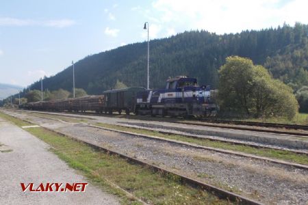 Heľpa, Manipulačný vlak v stanici  na čele s lokomotívou 746 005-8 ZSSK GARGO; 20.09.2018 © Michal Čellár