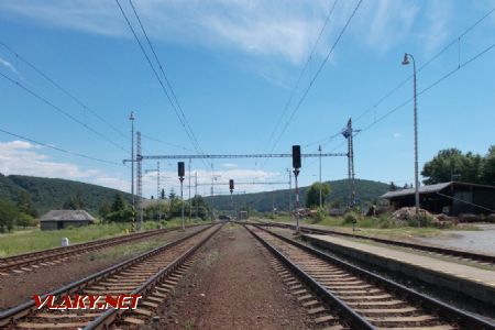 Prešovské zhlavie stanice. Pohľad zo stanice; 09.06.2017 © Michal Čellár