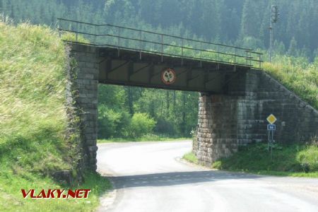 Červená Skala most ponad cestu