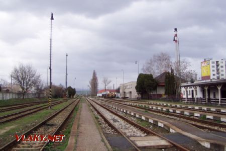 Koľajisko stanice, pohľad smer Kozárovce; 24.3.2007 © Miroslav Sekela