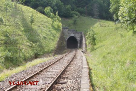 Tisovecký tunel, Portál zo smeru Tisovec; 18.05.2018 © Michal Čellár