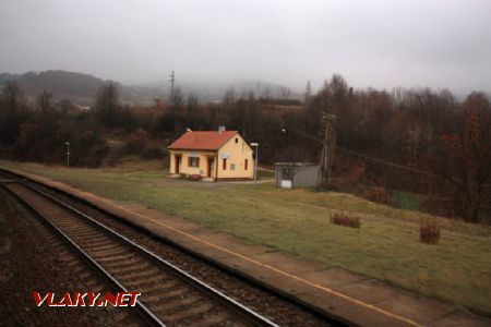 Celkový pohľad na zastávku; 19.11.2011 © Miroslav Sekela