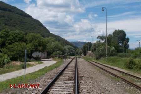 Jelšava, Začiatok koľajiska stanice zo smeru Hucín (Plešivec); 06.07.2016 © Michal Čellár