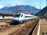 ETR 470 Cisalpino jako vlak CIS153, 24.4.2004, Bellinzona, © Markus Hugentobler