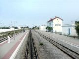 Železniční stanice Bou Argoub (foto z řídicího vozu vlaku Omn 10-5/50 - 17.6.2006) © PhDr. Zbyněk Zlinský