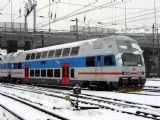 22.02.2005 - Praha Masarykovo n.: řídicí vůz 971.008-8 v čele přijíždějícího vlaku © Karel Furiš