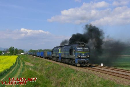 25.4.2018 - Paczków ST44-1226 + ST44-1210  s 38 vozovým nákladním vlakem TMS 674042 do Konina @ Tomáš Ságner