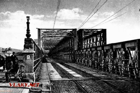Pôvodný bratislavský most Františka Jozefa cez Dunaj z roku 1891. © archív ŽSR - MDC