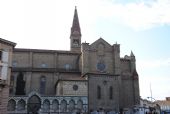 Florencie: kostel Santa Maria Novella ze 14. století před nádražím	. 6.3.2012	 © Lukáš Uhlíř