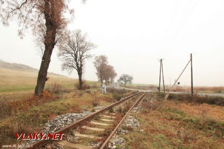 Pohľad na trať a priecestie od Spišského Podhradia; 17.11.2012 © Miroslav Sekela
