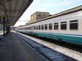 02.08.2012 - Ventimiglia: Dlhá súprava IC vlaku do stanice Milano Centrale © Martin Kóňa