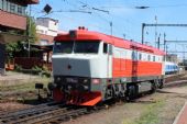 16.08.2013 - Pardubice hl.n.: T 478.1010 nastupuje do čela zvláštního vlaku © PhDr. Zbyněk Zlinský