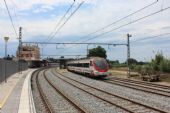 17.06.2014 - Blanes: dvojice 464-023 + 464-011 odjíždí jako vlak L'Hospitalet de Llobregat - Maçanet-Massanes © PhDr. Zbyněk Zlinský