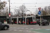15.12.2015 - Vídeň: tramvaj ULF a využití nízké podlahy v praxi © Dominik Havel