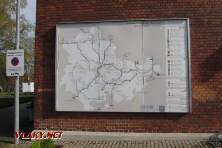 13.4.2017 - Gera: schéma železničních linek na zdi nádraží Zwötzen © Dominik Havel