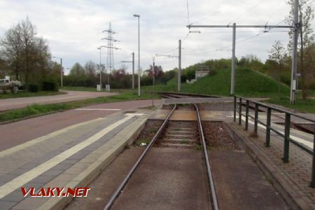 14.4.2017 - Dessau: tramvajová trať uprostřed ničeho © Dominik Havel