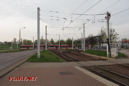 15.4.2017 - Halle: Rennbahnkreuz, dvojice MGT-K (stejná tramvaj jako v Dessau) © Dominik Havel