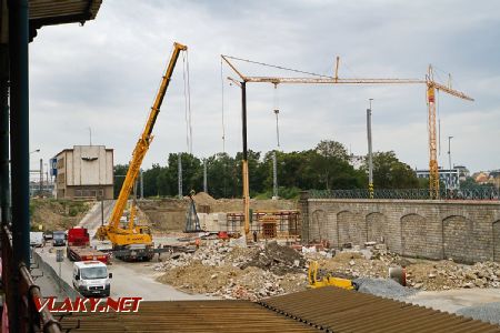 3.8.2017 - Plzeň hl.n.: rekonstrukce severního mostu © Jiří Řechka