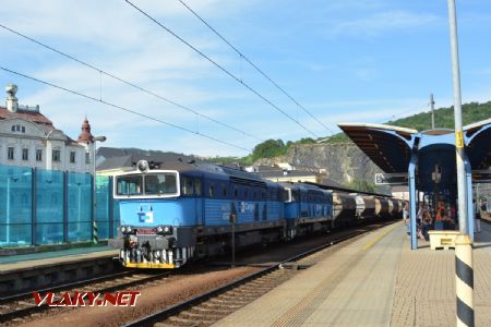 8.8.2017 - Ústí nad Labem: 753 775-6 a 753 762-4 s nákladným vlakom © Ondrej Krajňák