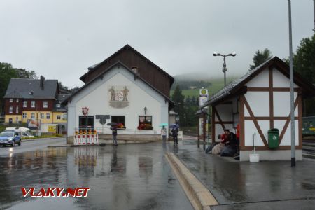 11.8.2017 - Oberwiesenthal: Železničná stanica s autobusovou zastávkou © Ondrej Krajňák