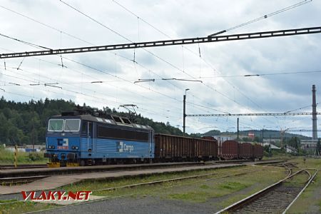 12.8.2017 - Ostrov nad Ohří: Krátky nákladný vlak © Ondrej Krajňák