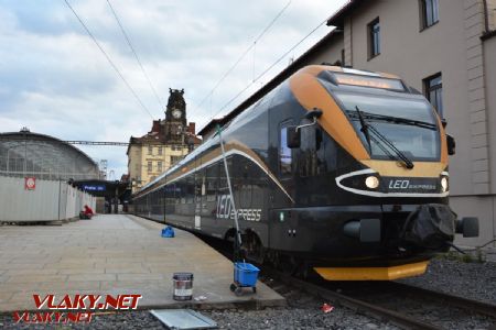 12.8.2017 - Praha hl.n.: 480 005-8 ako vlak LE 1367/1369 do Košíc © Ondrej Krajňák