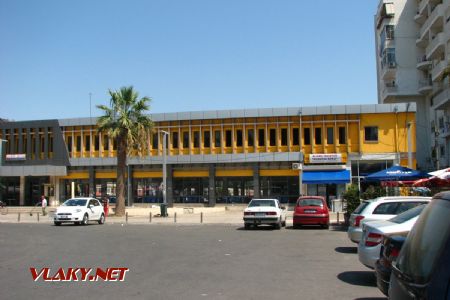 Budova železničnej stanice Durrës, 7.8.2017 © Marek L.Guspan 