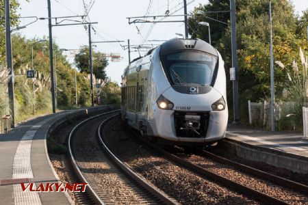 2017 – Hendaye: Alstom Coradia vchádza do zastávky Les Deux-Jumeaux © Tomáš Votava