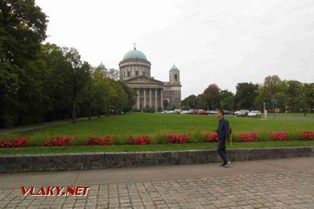 Esztergom: pohled na baziliku z autobusu, jedoucího po náměstí Szent István tér, 30.09.2017 © Dominik Havel