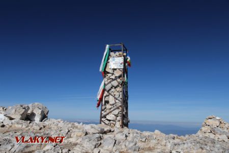 10.2014 - Vichren: vrcholová mohyla, 2914 m.n.m. © Martin Hajtmanský