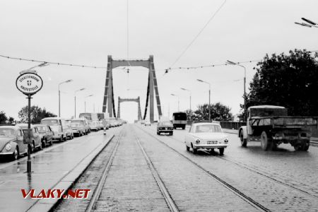 xx.08.1968 - Viedeň. Reichsbrücke od Mexikoplatzu © Juraj Földes