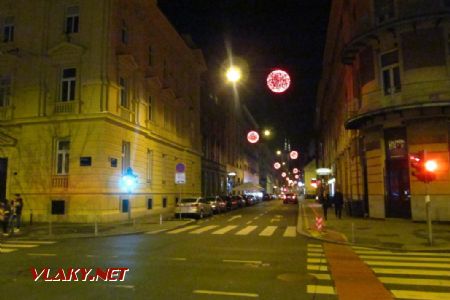 29.12.2017 – Záhřeb: i boční ulice mají výzdobu © Dominik Havel